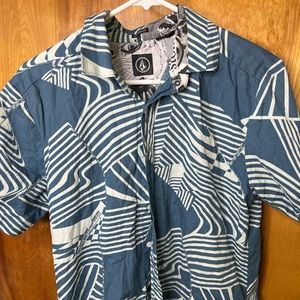 Fun shaped line shirt